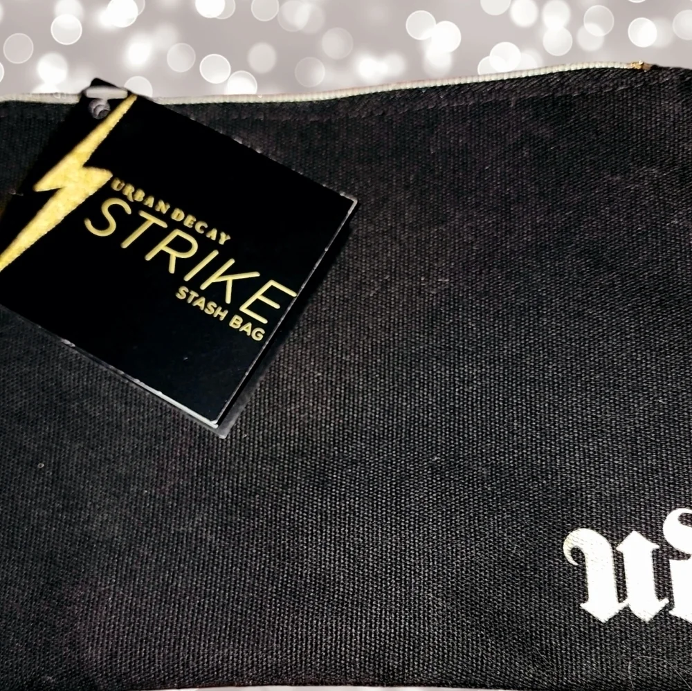 Urban Decay -strike Stash Bag